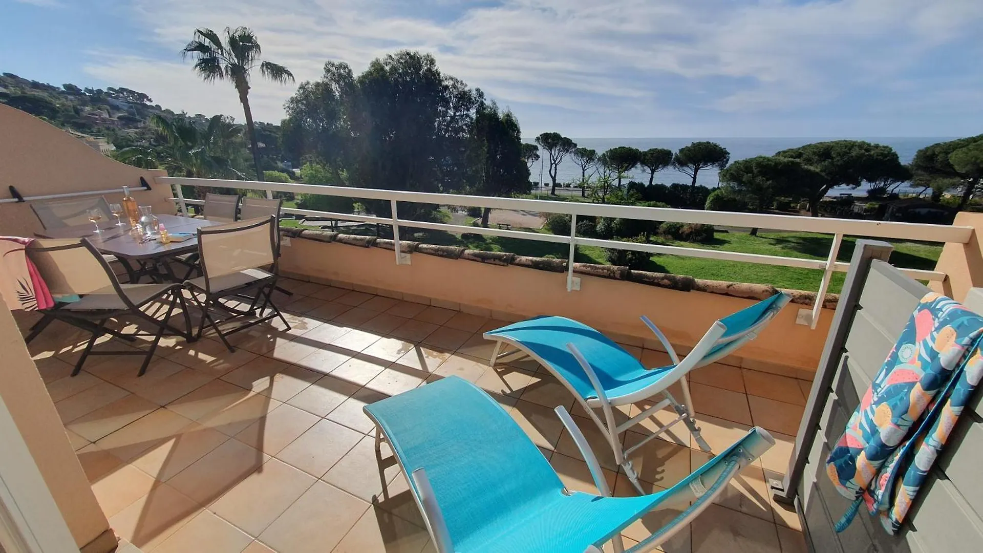 Apartment Les Rivages - 6-8P - Front De Mer, Piscine France